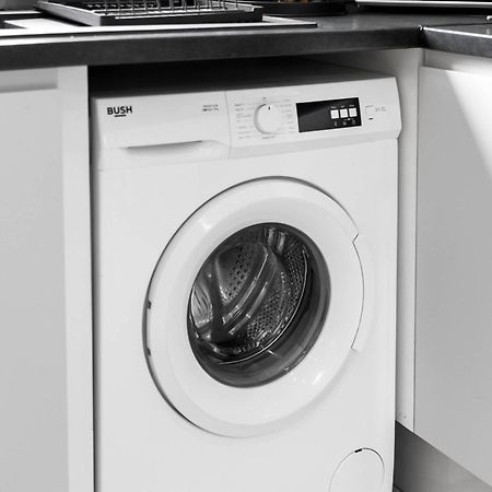 Luxury Apartment - Wifi - Smart Tv - Near City Centre - 2Mr Birmingham Rum bild